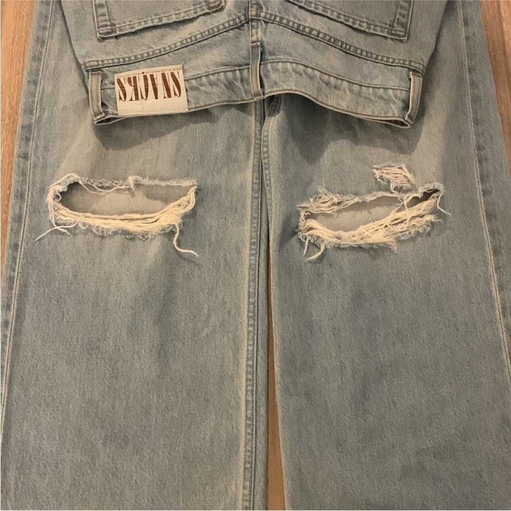 SNACKS from Mother The Fun Dip Puddle Sliced Size 25 Mid Rise Loose Light Wash - Picture 10 of 13